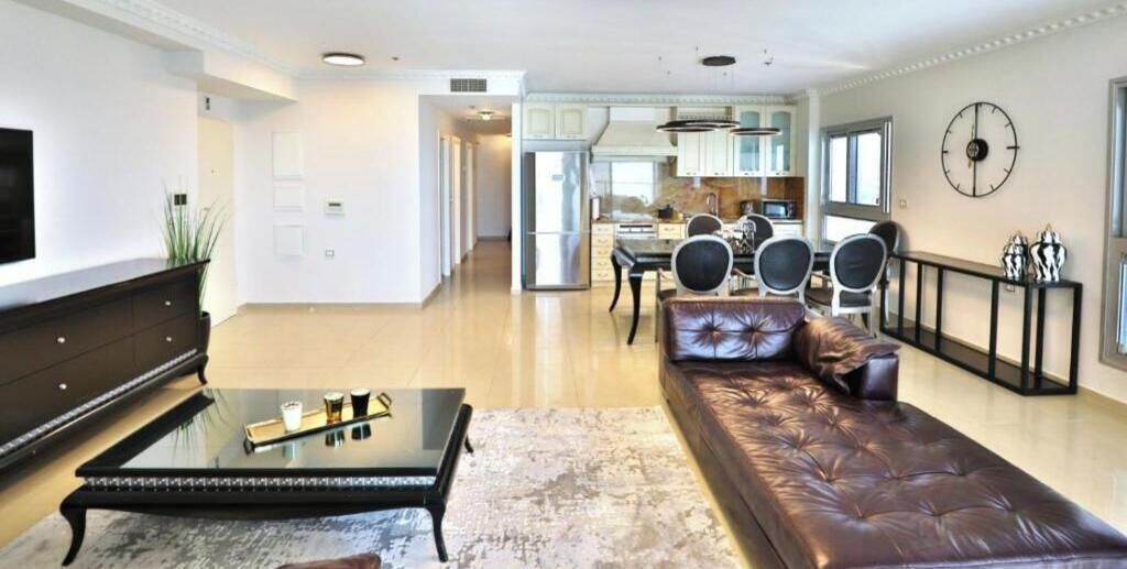 Apartment, Balcony, Sea View | Living area