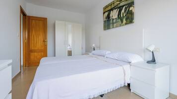 Iron/ironing board, free WiFi, wheelchair access