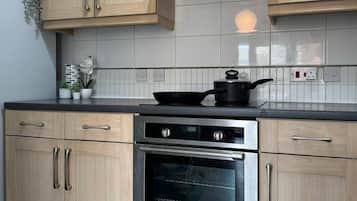 Apartment, 2 Bedrooms | Interior