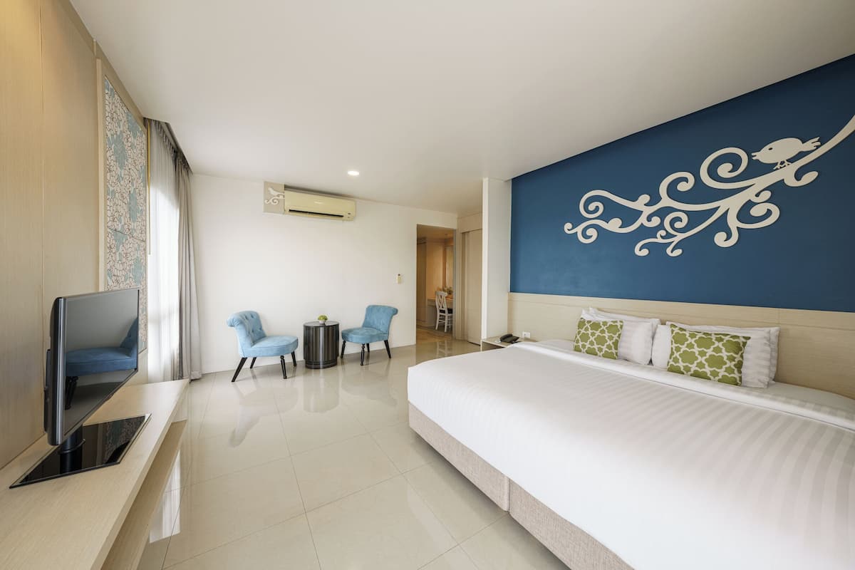 مكتب وواي فاي مجانًا