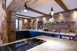 Frigorifero, forno, lavastoviglie, macchina per tè/caffè