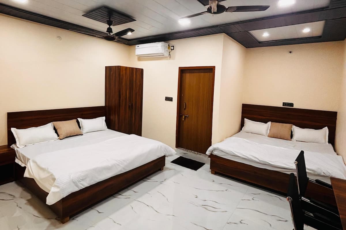 Luxury Double Room | WiFi (free)