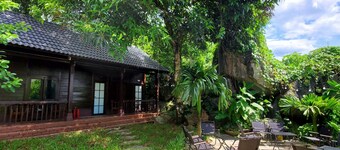 Wooden Double Room Ha Giang & Motorbike City Mini Loop Trekking