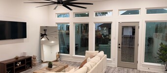 3-bedroom townhome close to Houston hot spots