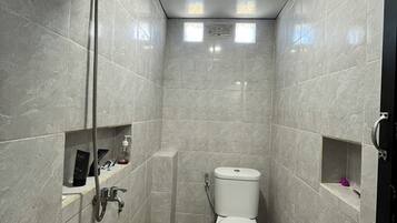 Standard Room | Bathroom | Shower