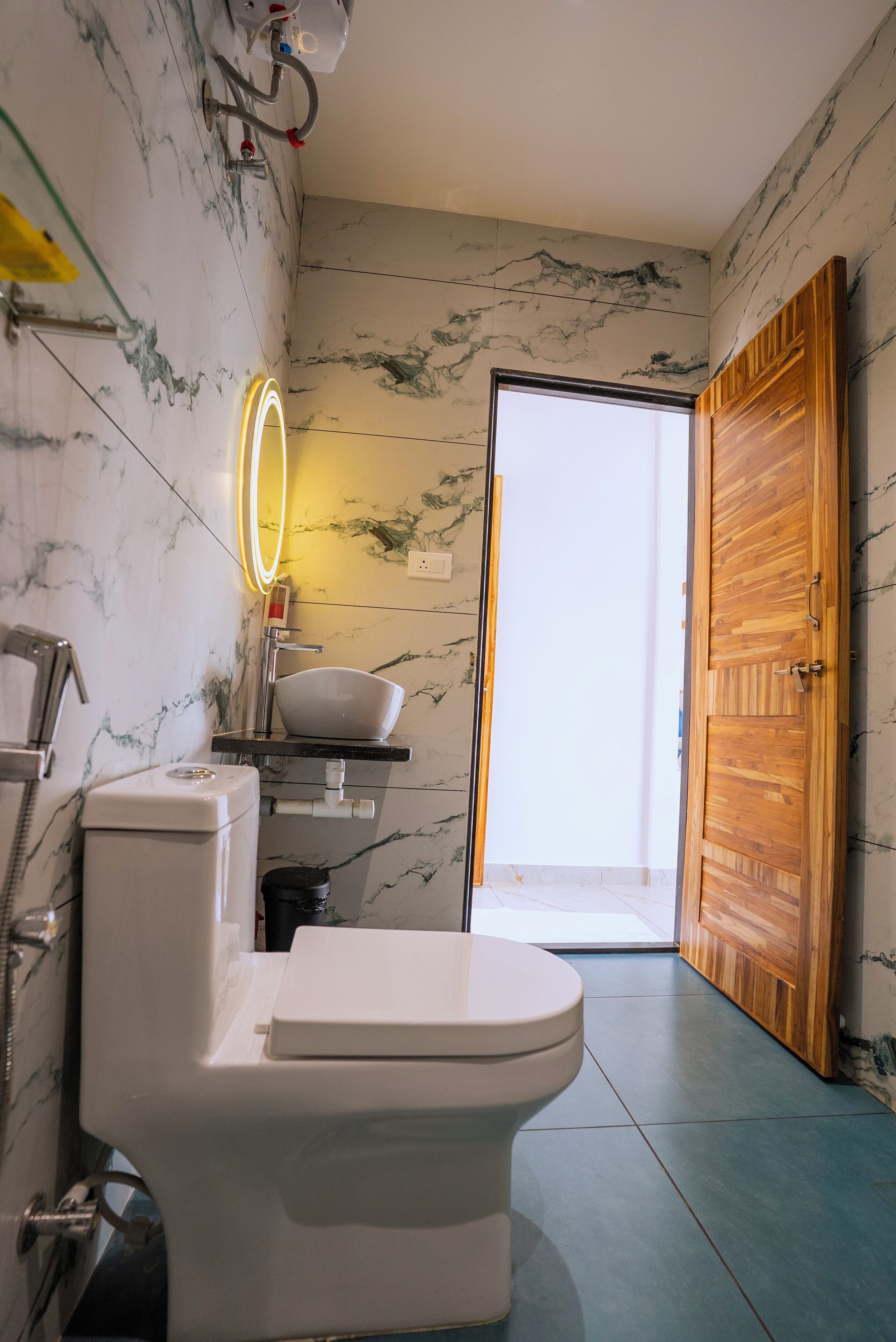 Håndklær, såpe, sjampo og toalettpapir