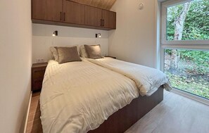 Free WiFi - 3 bedroom pet friendly home in Oud Gastel (Oud Gastel)