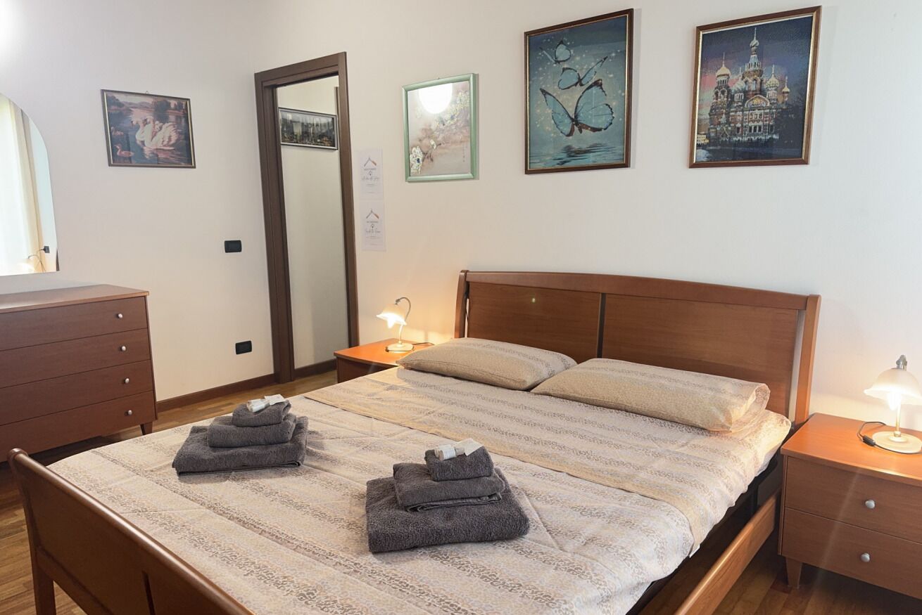 1 bedroom, iron/ironing board