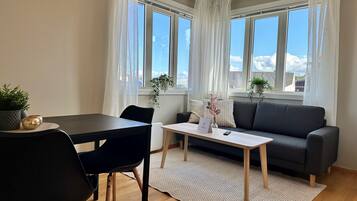 Standard Apartment, 2 Bedrooms | Living area