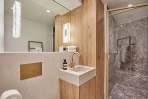 Shower, hair dryer, towels - Sublime studio with AC - Louvre Palais-Royal (Paris)