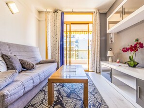 TV - Catalunya 92 by Interhome (Salou)