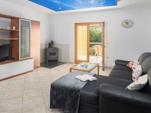 TV - Apartment Tanja by Interhome (Poreč/Tar)