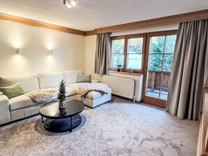 TV - Hochfeld by Interhome (Sankt Johann in Tirol)