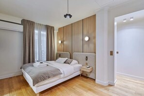 2 bedrooms, desk, iron/ironing board, travel cot - Terrace apartment Trocadero Eiffel Tower by Studio Prestige (Paris)