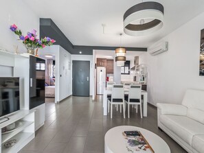 TV - Oasis Beach 1 by Interhome (Orihuela Costa)