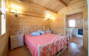 2 bedrooms, travel cot, free WiFi - Lovely home in Rodi Milici with house sea view (Rodi Milici)