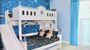 4 bedrooms, free WiFi, bed sheets