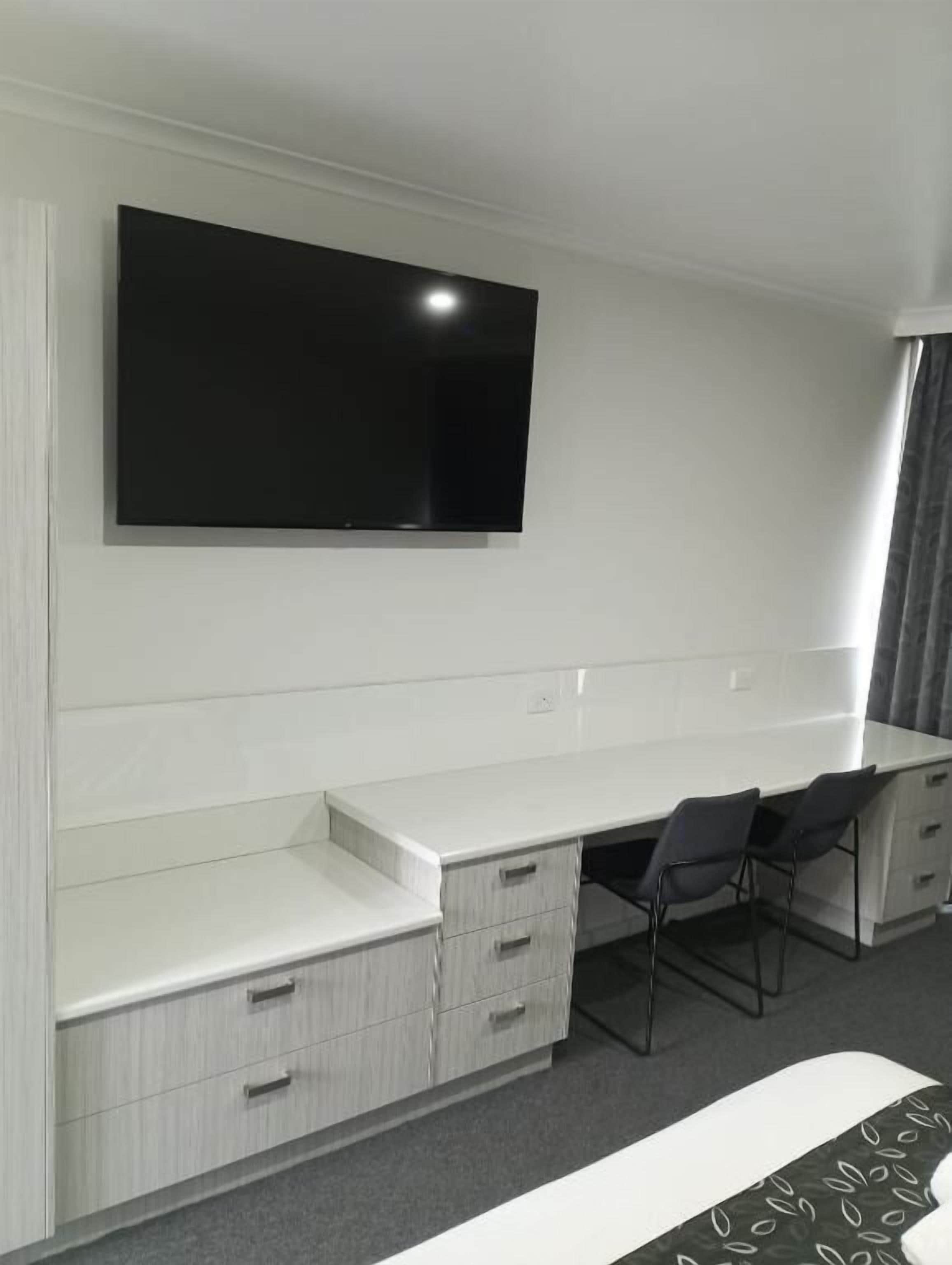 Deluxe Double Room | Desk, laptop workspace, free WiFi