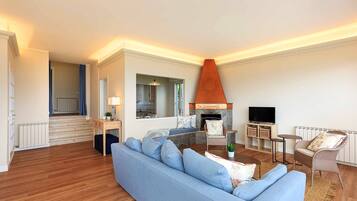 Villa, 3Â Schlafzimmer, Terrasse, Gartenblick | Wohnzimmer