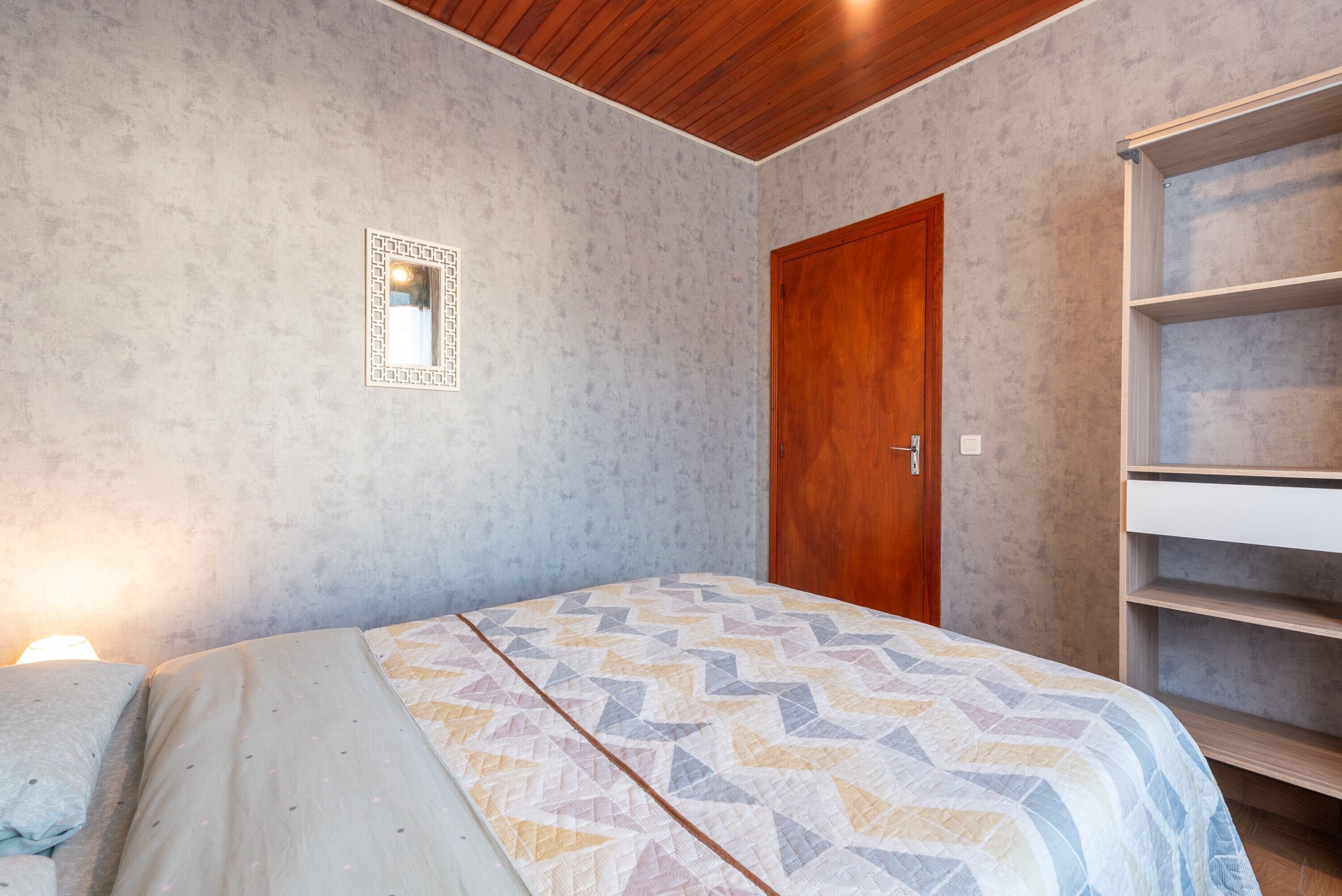 2 chambres, fer et planche à repasser, draps fournis