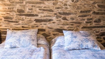 Comfort Double or Twin Room, Garden View | Desk, laptop workspace