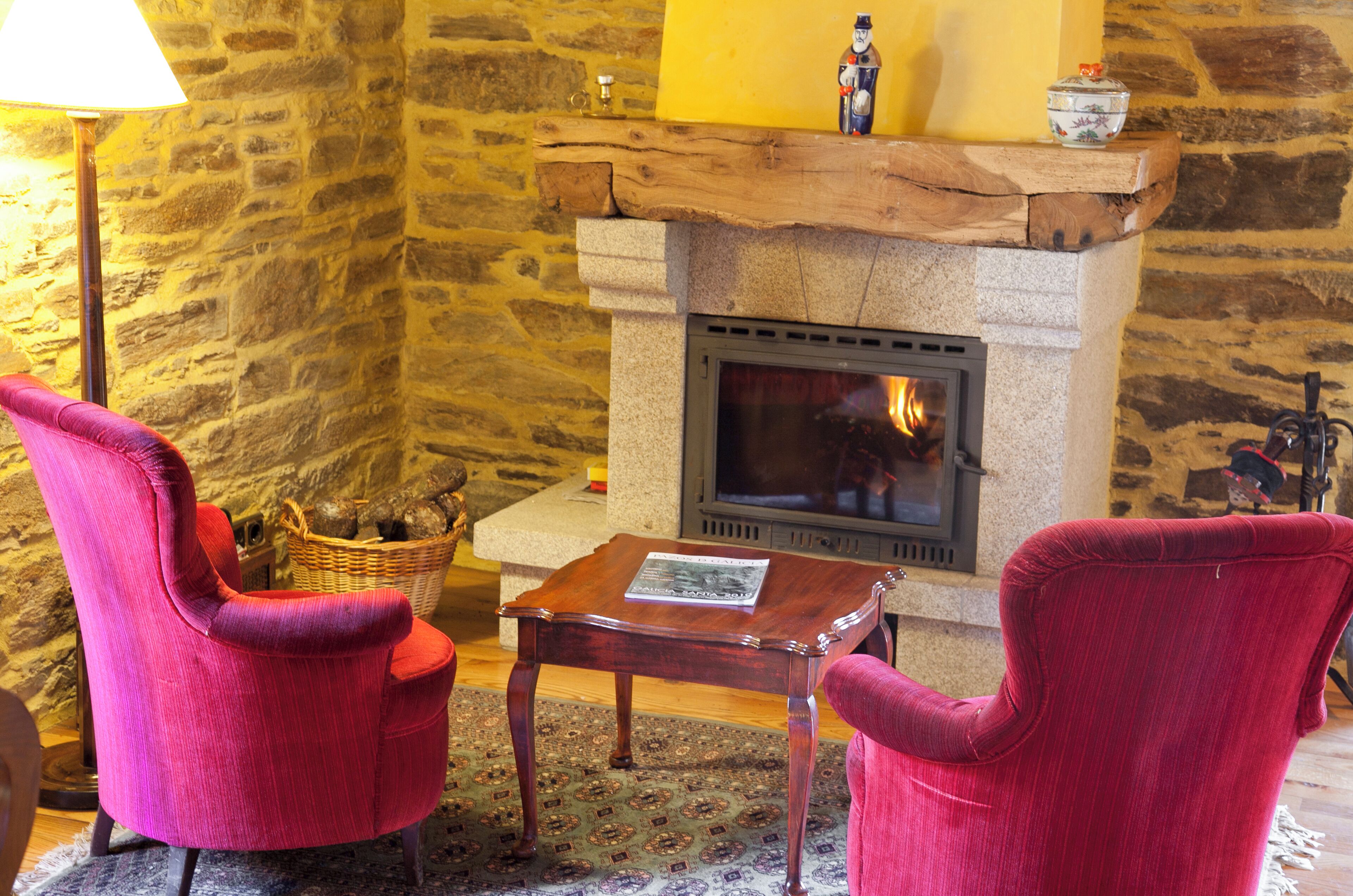 Habitación Deluxe con 2 camas individuales, para no fumadores, vista al jardín | Escritorio y espacio para trabajar con laptop 