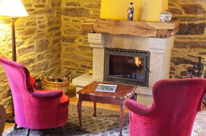 Deluxe Twin kamer, niet-roken, uitzicht op tuin | Een bureau, een laptopwerkplek