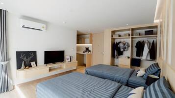Habitación estándar con 2 camas individuales, balcón, vistas a la ciudad | Wifi gratis