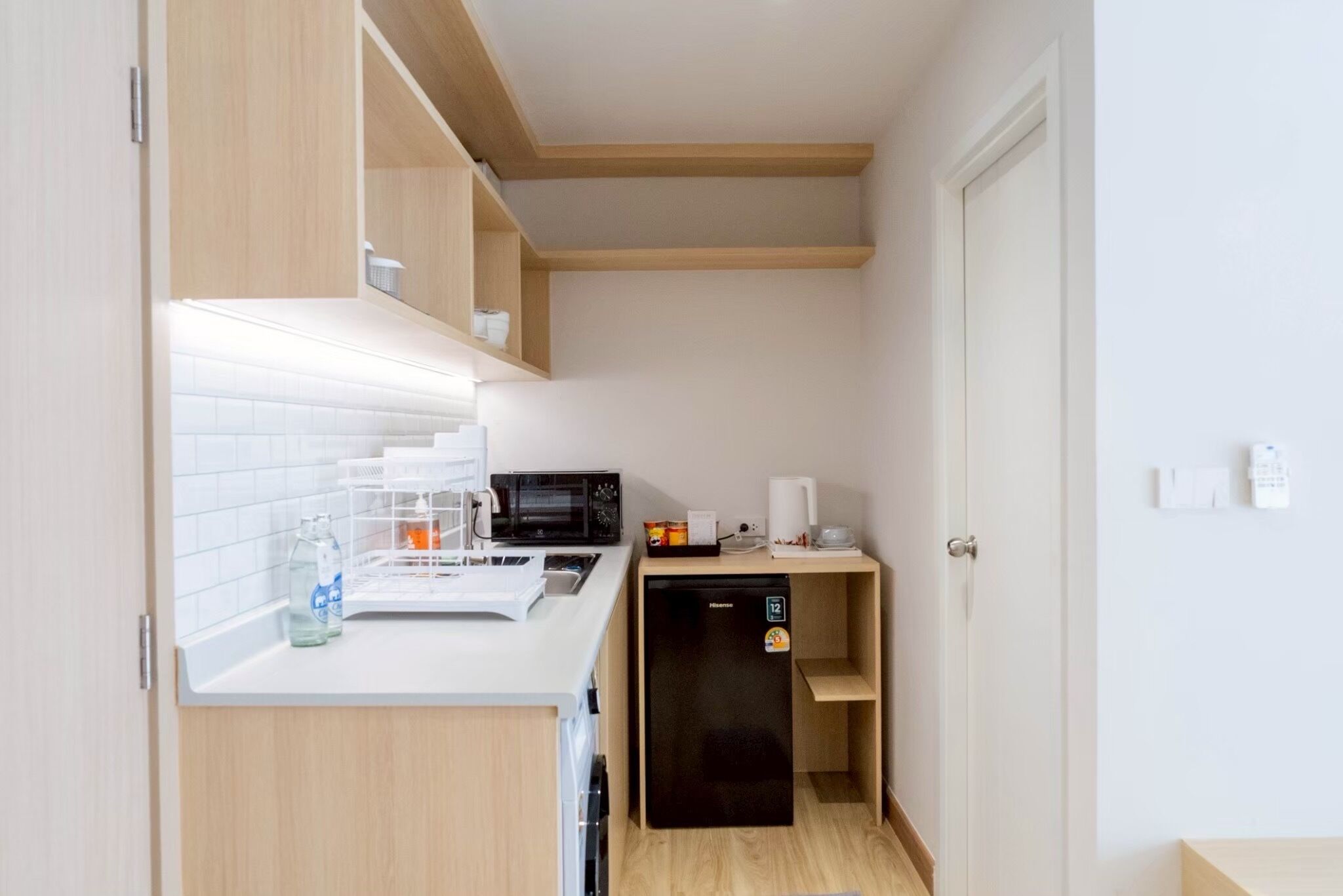 Estudio estándar, balcón, vistas a la ciudad | Wifi gratis