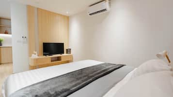 Deluxe Double Room, Balcony, City View | Free WiFi
