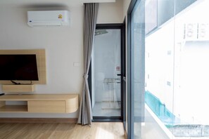 Standard-Studio, Balkon, Stadtblick