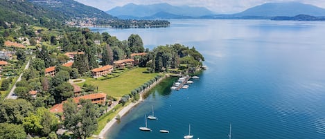 Huvila, 3 makuuhuonetta, patio, näköala puutarhaan | Ulkopuoli