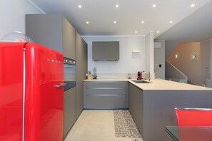 Villa, 3 Bedrooms, Patio, Garden View | Interior - Lakefront Holiday Home (Meina)