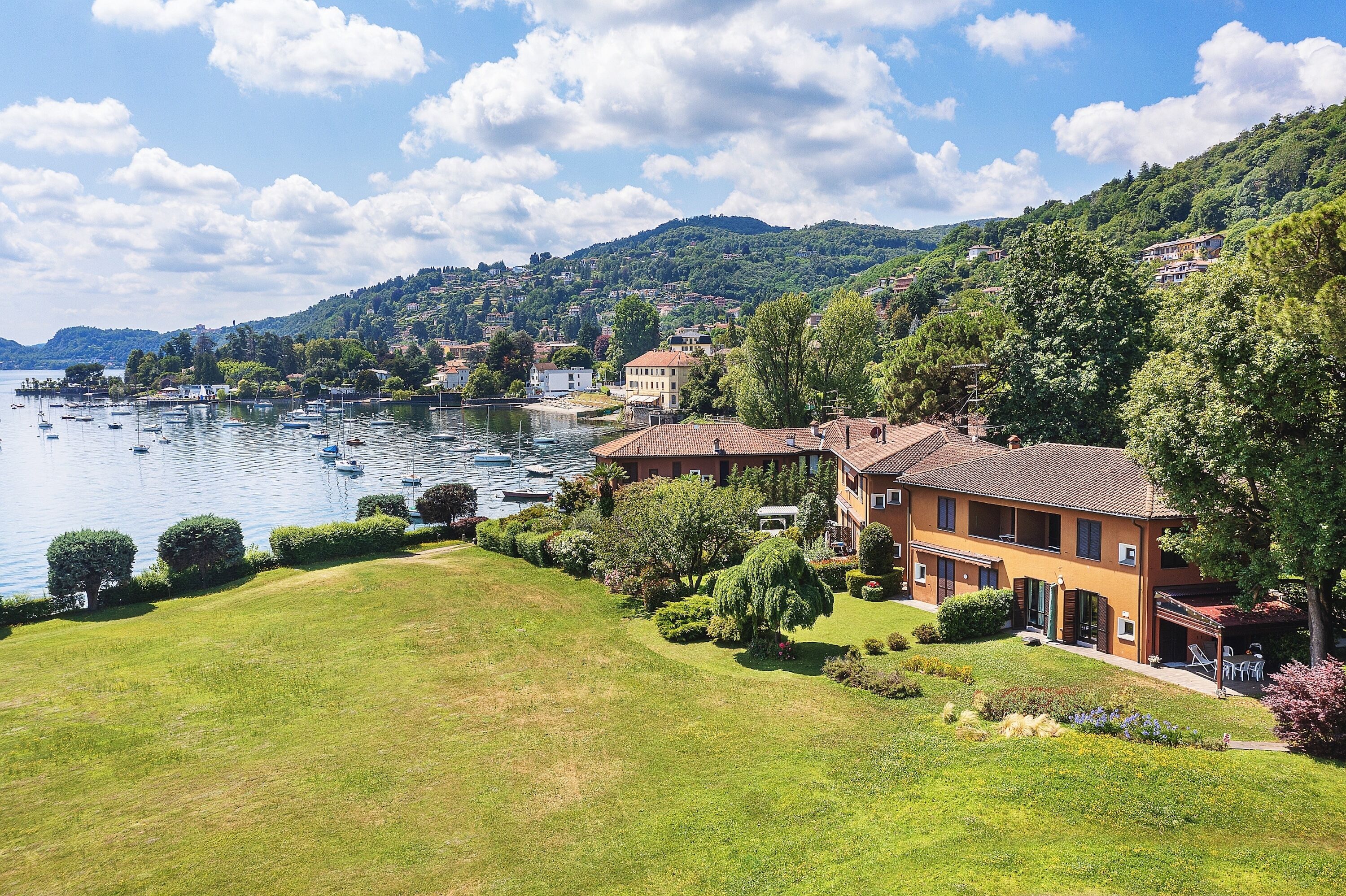 Villa, 3 soverom, terrasse, hageutsikt | Eksteriør