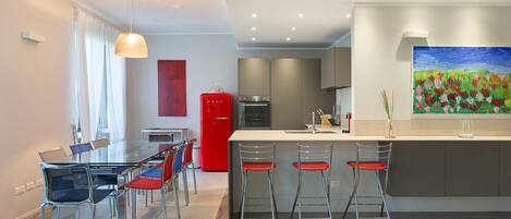 Biệt thự, 3 phòng ngủ, sân hiên, quang cảnh vườn | Phòng ăn