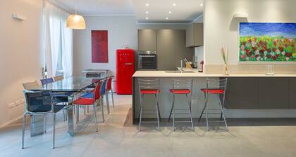 Lakefront Holiday Home