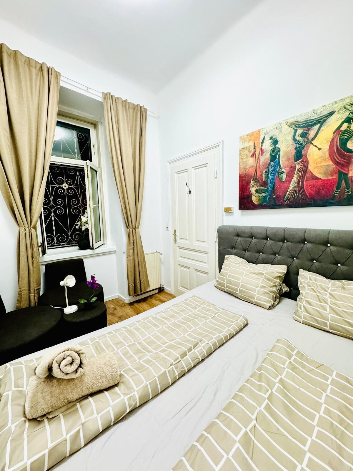 Basic-Apartment | Bügeleisen/Bügelbrett