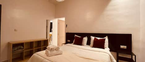 Apartment, City View | Minibar, free cribs/infant beds, free WiFi, bed sheets