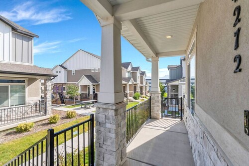 Comfort Stay w/ Studio • Thanksgiving Point