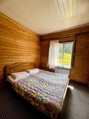 Double Room, Mountain View | Bed sheets