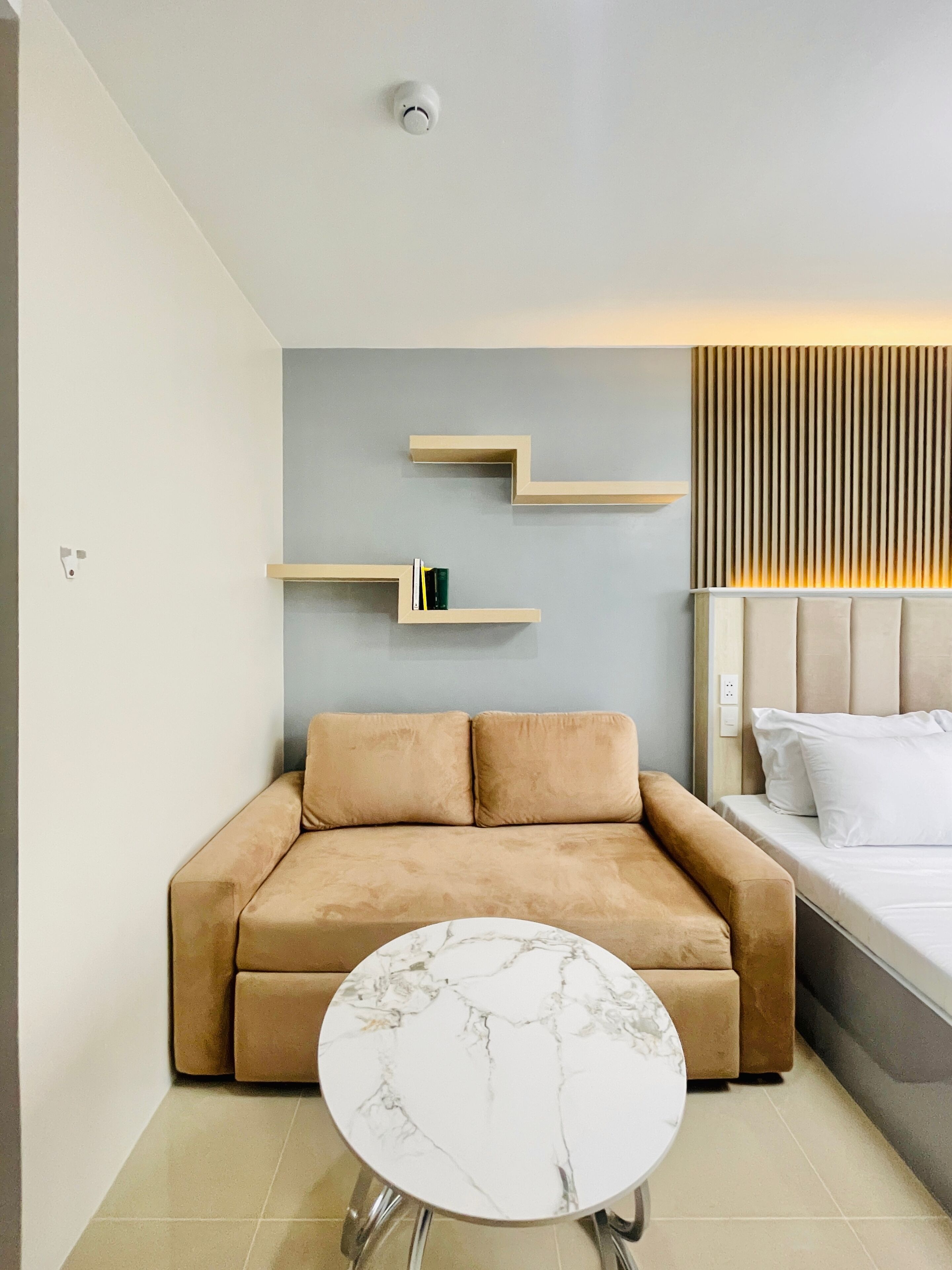 特色開放式客房, 露台, 城市景 | 客廳 | 32 吋智能電視連數碼電視頻道