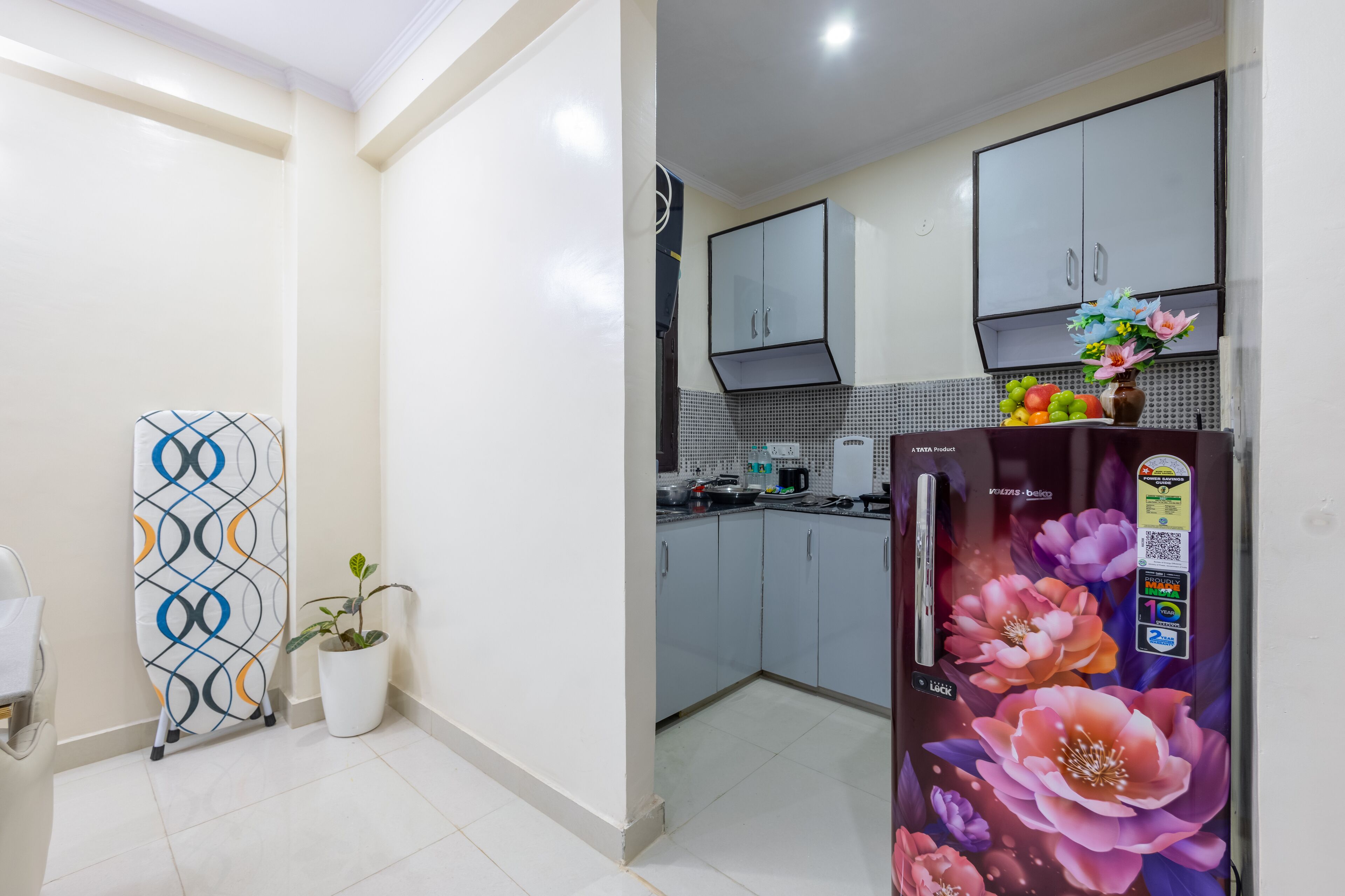 Deluxe Double or Twin Room, Balcony, City View | Private kitchen | Fridge, cookware/dishes/utensils