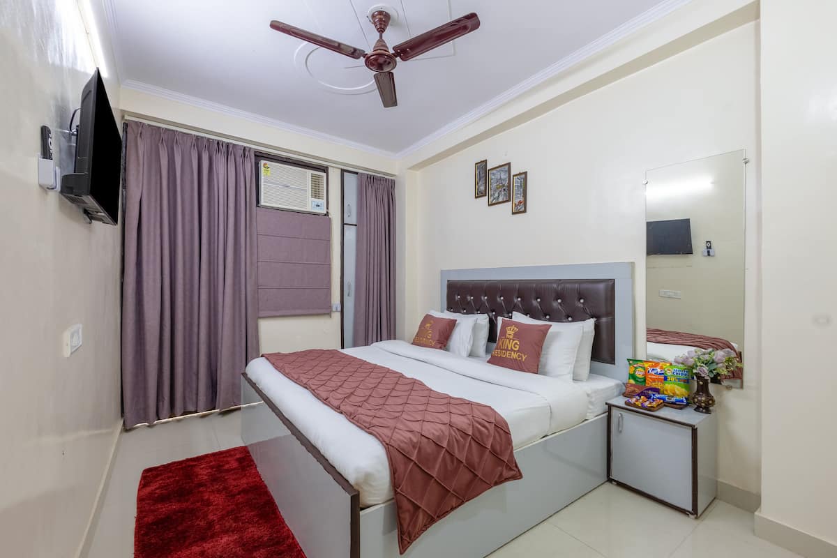 Una scrivania, postazione laptop, Wi-Fi gratuito