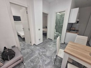 2 室のベッドルーム、WiFi、ベッドシーツ