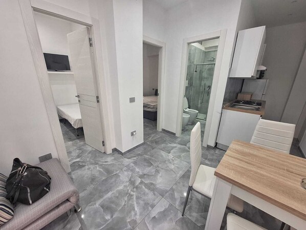 2 bedrooms, WiFi, bed sheets