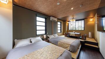 4 bedrooms, iron/ironing board, travel crib, free WiFi