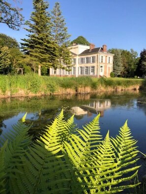 Exterior - Château de Luzières (Conty)