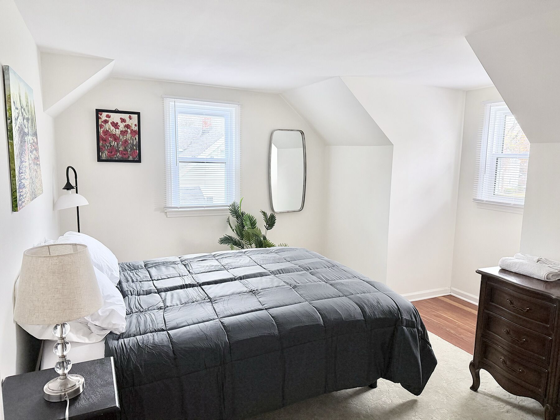 Iron/ironing board, free WiFi, bed sheets