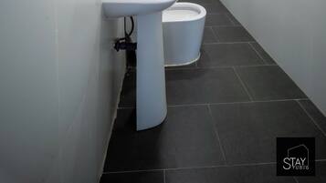 Double Room | Bathroom