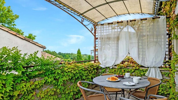 Ảnh chưa phân loại, 1 trong số 3 ảnh, nút